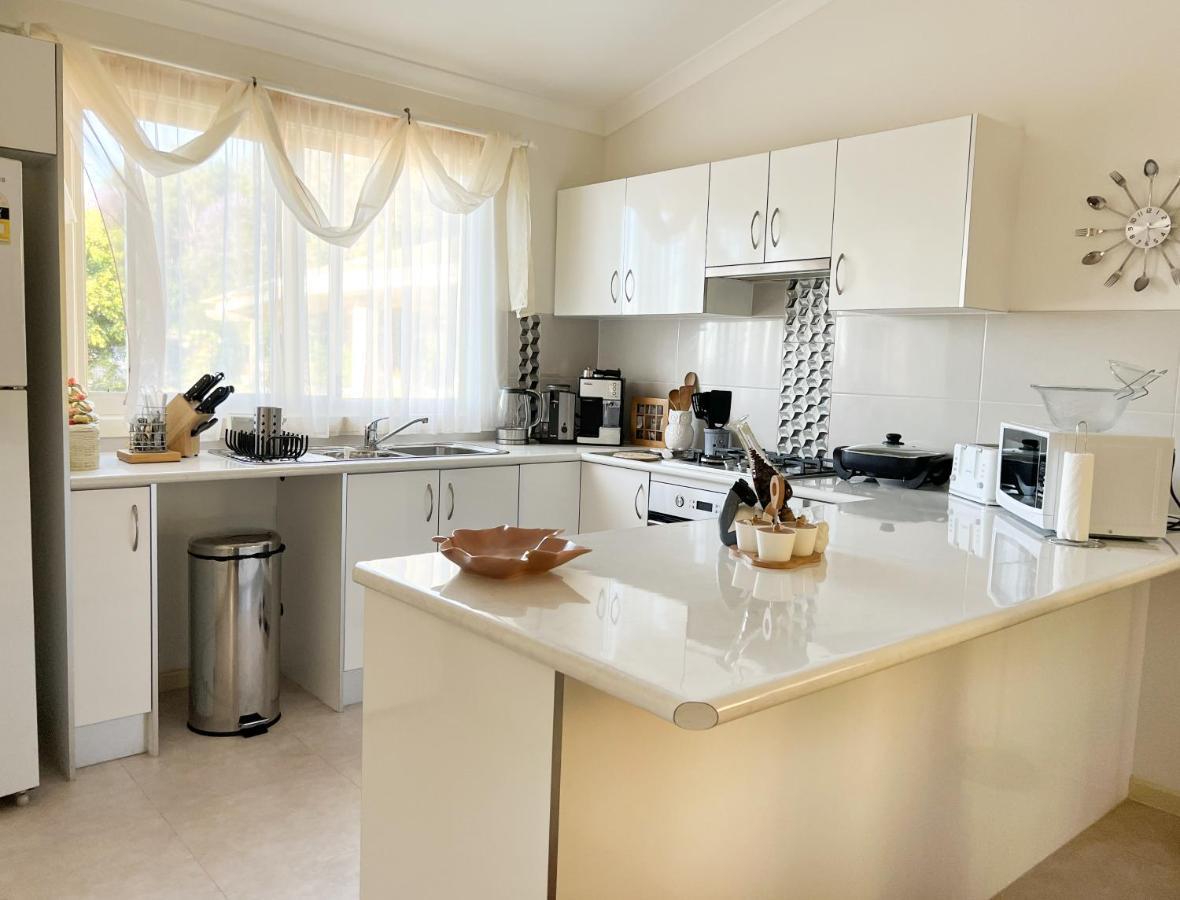 Bright & Beautiful Home On The Hills! Kelmscott Εξωτερικό φωτογραφία